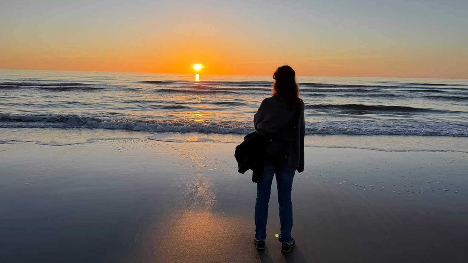 Jeannine Maurer am Strand von St. Peter-Ording im Herbst 2026